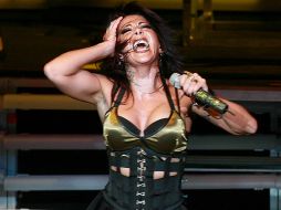 La cantante fue operada el fin de semana para continuar con su tratamiento médico. ARCHIVO  /