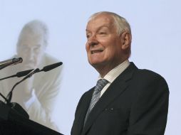 El director del Instituto Cervantes, Víctor Garcia de la Concha, en el homenaje ofrecido hoy al escritor mexicano Carlos Fuentes. EFE  /