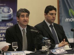 Diego Elizarrarás (izq), presidente de la AMF, quiere dialogar con los cuatro candidatos a la Presidencia de México. ARCHIVO  /