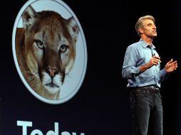 El ejecutivo de Apple, Craig Federighi, presentó una actualización de la aplicación de Dictado iOS X. AFP  /