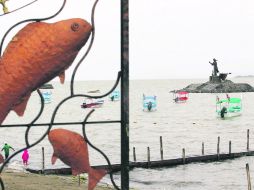 DESDE EL MALECÓN. Vista del lago que se encuentra a 47.63% de su capacidad.  /