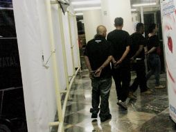 Los detenidos, las armas y los vehículos, quedaron a disposición de una Agente del Ministerio Público  /