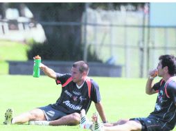 El ''nuevo Atlas'' tiene motivados a Lucas Ayala y a los jugadores rojinegros para que en el Apertura 2012 den mucho de qué hablar.  /