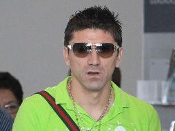 Héctor Mancilla arribó esta tarde al aeropuerto de Guadalajara.  /