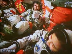 Un correo electrónico desde la Tierra, con fotos, texto y video viajó desde la Tierra hasta el módulo espacial chino. AP  /