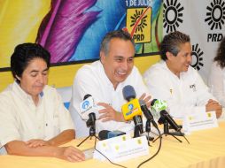 Fernando Garza entabló conversaciones con la comunidad LGBTTTI. ESPECIAL  /