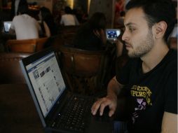 Facebook dijo que incorporó los principios del acuerdo de privacidad cuando diseñaba su Centro de Aplicaciones. ARCHIVO  /