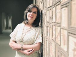 En su obra se integra la iconografía huichol con símbolos como la lluvia, el peyote, el número cinco y el espiral.  /