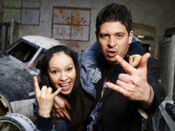 Rodrigo y Gabriela, dúo de guitarristas mexicanos que ganó renombre en Irlanda donde residen, se va haciendo famoso en Europa. ESPECIAL  /