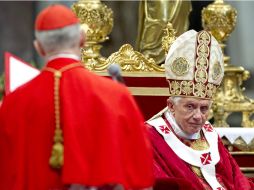 Benedicto XVI oficia una misa en honor de los santos patrones de Roma, San Pedro y San Pablo. EFE  /