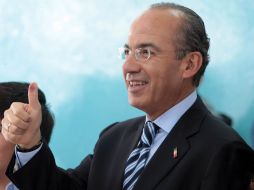 Los Pinos tampoco ha informado si Calderón ya entabló comunicación con Vázquez Mota o con Peña Nieto. AP  /