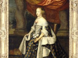 Obra parte de la exposición, que retrata a la reina María Teresa de Austria, realizado por Charles y Henri Beaubrun. EFE  /