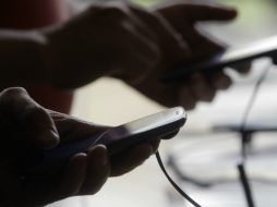 Samsung y Apple mantienen una batalla legal en relación con las patentes de sus teléfonos y tabletas, como con el Galaxy Nexus. REUTERS  /