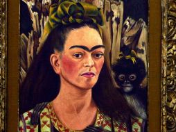 Entre otras de sus obras de Kahlo se encuentran 'Retrato de Lupe Marín' y 'Autorretrato con mono' (foto). ARCHIVO  /