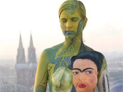El proyecto de convertir mujeres en lienzos vivientes ya se ha realizado en otras ciudades con otras pinturas. ARCHIVO  /