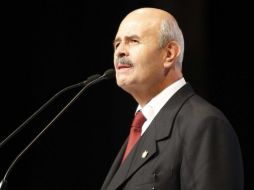 El gobernador del estado, Fausto Vallejo, lamenta la destrucción de siete aulas propiedad de su administración. ARCHIVO  /