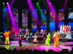 Imagen de la televisión estatal KRT del espectáculo con personajes de Disney en un concierto para Kim Jong Un. AP  /