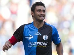 Carlos Bueno espera ganarse de nuevo el cariño de los aficionados con goles. MEXSPORT  /