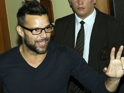 Casi la mitad de lo que usualmente vende durante la semana se debe a la ausencia del cantante. ARCHIVO  /