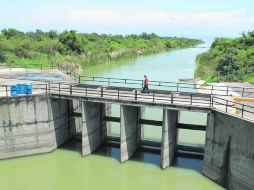 Tras una visita a la Ribera de Chapala, se reiteró la necesidad de construir el segundo acueducto del lago a la zona metrópolitana.  /