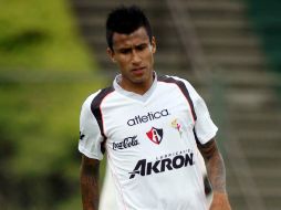 Sandoval, que se formó y debutó en Primera División en Chivas, destaca que hace mucho que dejó de vestir la camisa rojiblanca. MEXSPORT  /