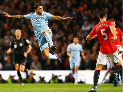 Carlos Tévez tuvo un conflicto con el entrenador italiano Roberto Mancini, y no jugó gran parte de la temporada pasada. ARCHIVO  /