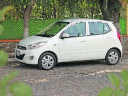 Hyundai ha trabajado muy bien en sus diseños y se refleja en el frente institucional que porta el i10.  /