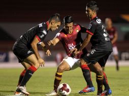 El equipo de Estudiantes no pudo defenderse de un Atlas que a los cinco minutos, ya ganaba 2-0. STRAFFON IMAGES  /