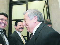 El PRI cuestiona la legitimidad del triunfo de Arturo Núñez (de perfil) como mandatario tabasqueño. EL UNIVERSAL  /