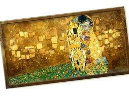 La emblemática obra de ''El beso' (Der Kuss) adorna este sábado el logotipo de Google. ESPECIAL  /