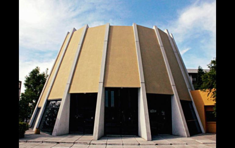 El Teatro Alarife ''Martín Casillas'', de Guadalajara, es el lugar elegido para la develación de la placa conmemorativa. ESPECIAL .  /