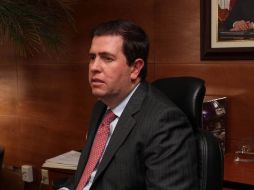 El procurador de Justicia del Estado de México, Alfredo Castillo, en conferencia de prensa sobre el caso. EL UNIVERSAL  /