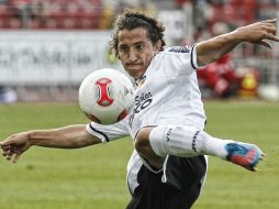 El mediocampista azteca continúa con su pretemporada en Alemania en busca de llegar al máximo nivel.Imagen de@lazaroftherock. ESPECIAL  /