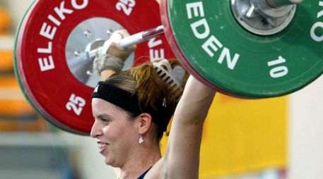 Luz Mercedes Acosta realizó este lunes su primer entrenamiento en Londres. ARCHIVO  /