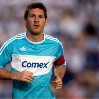 Messi se lesiona y no jugará amistoso