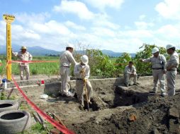 Al lugar arribó personal de Seguridad Física de Pemex. ARCHIVO  /