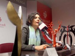 La maestra Sandra Carvajal Novoa, de la dirección de Museos, Centros Culturales y Galerías, en la conferencia de prensa.  /
