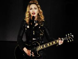 Madonna participará en la película Love Punch, comparte créditos con Emma Thompson, el filme inició su rodaje en París. AP  /