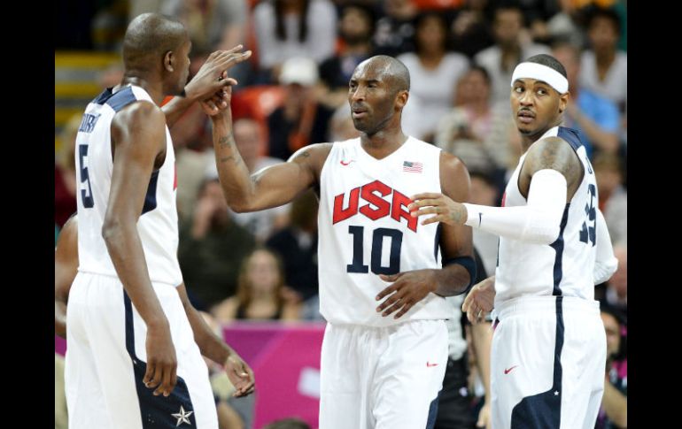 El entrenador del equipo estadounidense hizo rotar a los doce jugadores y todos acabaron anotando. EFE  /
