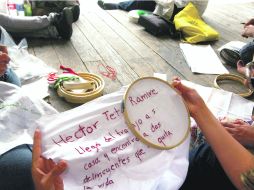 Familiares y amigos de personas desaparecidas y asesinadas en los últimos años encontraron una manera de expresar su dolor bordando  /