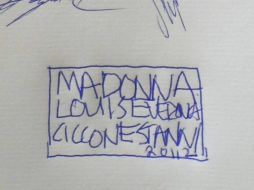 Al firmar el libro de visitantes, Madonna rubricó su admiración hacia Schiele. EFE  /