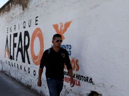 Para borrar las paredes con el logotipo del partido, dicen, será una labor ''titánica''. ARCHIVO  /