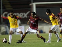 Estudiantes, por más que intentó, no consiguió abrir el marcador.  /