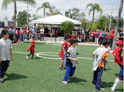 Se habilitó una una cancha de futbol y se dotó de otros equipamientos para actividades recreativas.  /