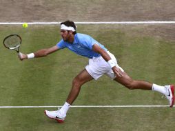 Juan Martín domina en dos sets (7-5 y 6-4) al serbio. REUTERS  /