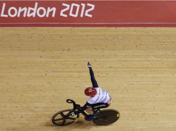 Jason Kenny celebra a su llegada a la meta. AP  /