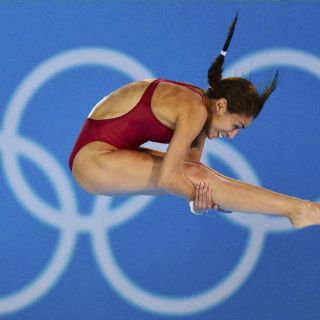 Paola Espinosa sufre para ir a la final