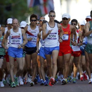 Sergey Kirdyapkin es campeón en 50 km de marcha