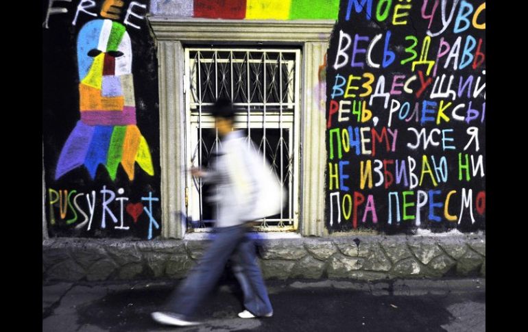Grafitty en Moscú, apoyando la libertad de las integrantes de Pussy Riot. AFP  /