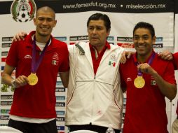 Enríquez (i), Fabián (d) y Ponce serán tomados en cuenta por Van't Schip para tener actividad con el primer equipo. ARCHIVO  /